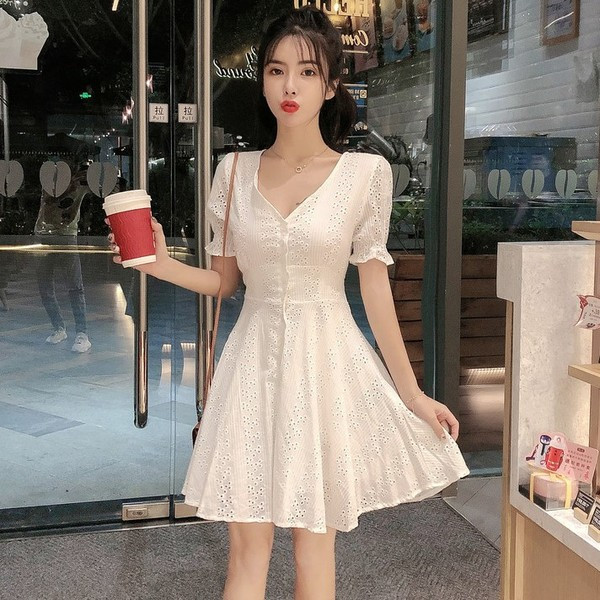 Rochie casual de dama alb cu decolteu in V