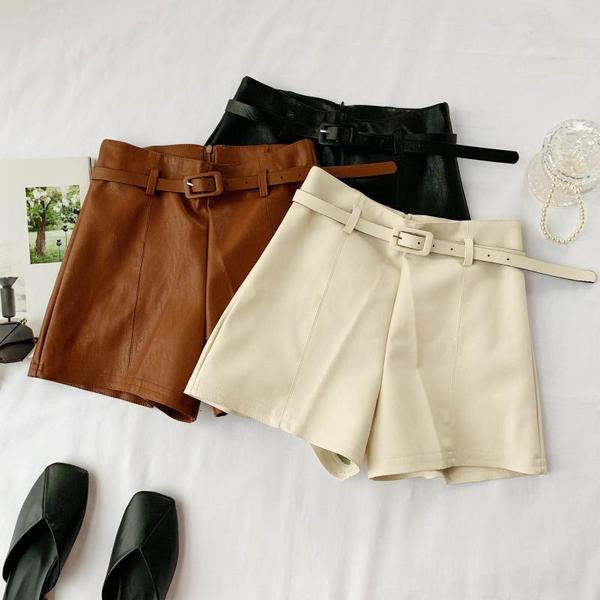 Pantaloni moderni din piele de dama cu curea in trei culori