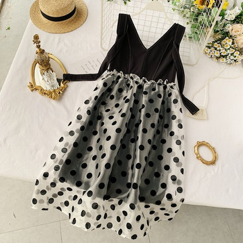 Rochie de damă cu buline și decolteu în V