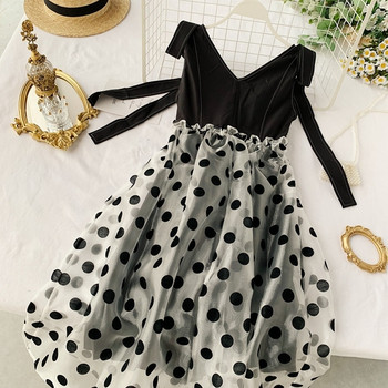 Rochie de damă cu buline și decolteu în V