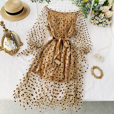 Rochie moderna de dama cu umerii goi si cravata