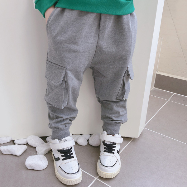 Pantaloni sport copii cu buzunare in trei culori