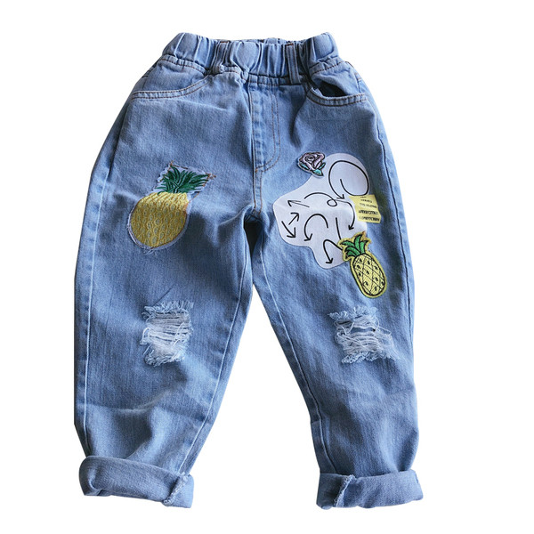 Модерни детски дънки за момичета със скъсани мотиви и апликации