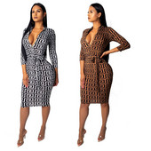 Rochie elegantă de damă, cu mâneci 3/4 și decolteu în V, în alb și maro