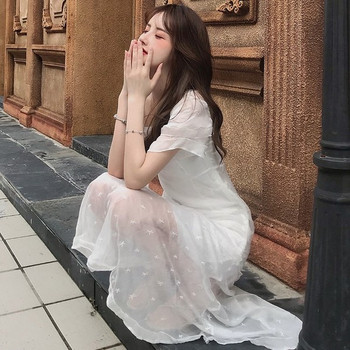 Rochie albă de damă casual cu mâneci scurte