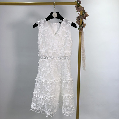 Rochie de dama cu decolteu in V cu dantela in doua culori