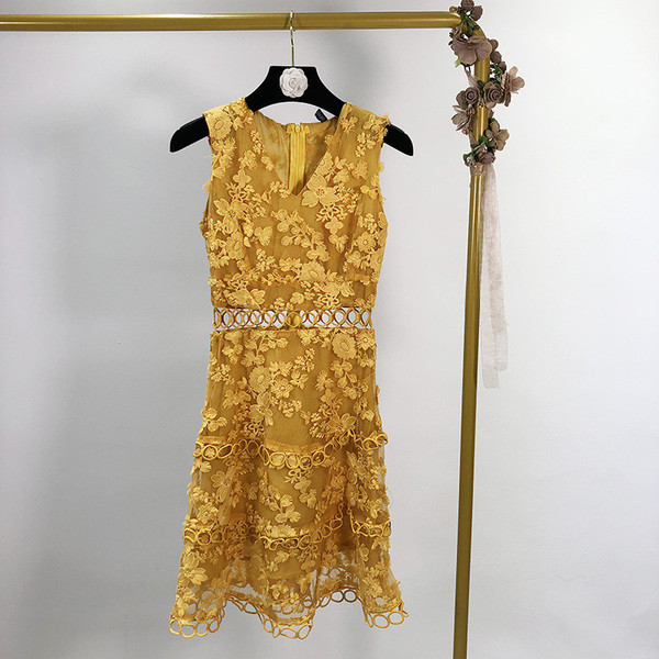 Rochie de dama cu decolteu in V cu dantela in doua culori