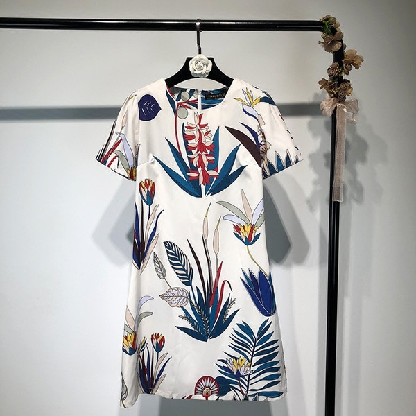 Rochie scurta cu decolteu oval alb cu model floral