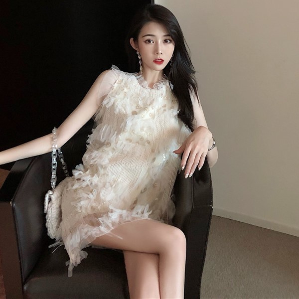 Rochie de dama actuala in trei culori cu decolteu O