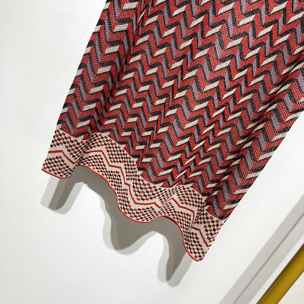 Rochie casual cu decolteu oval si maneci scurte