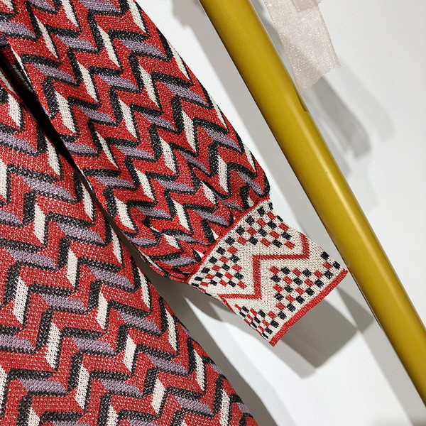 Rochie casual cu decolteu oval si maneci scurte