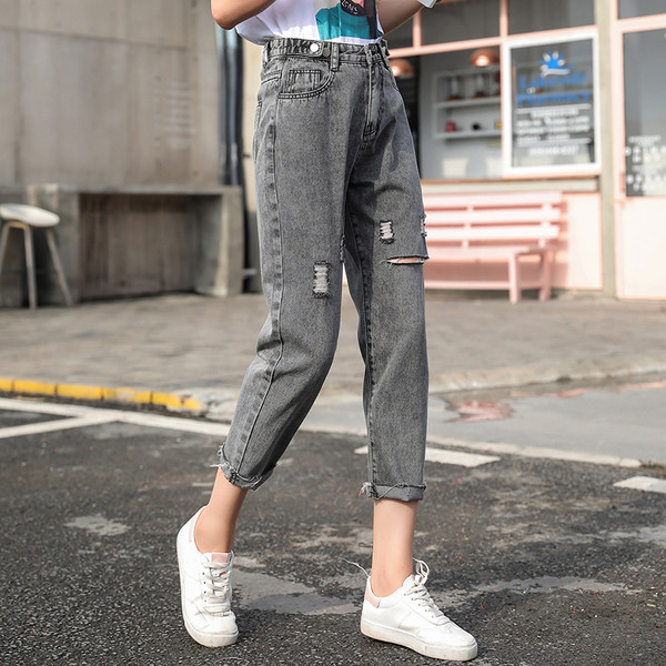 Blugi de dama actuali in gri si albastru