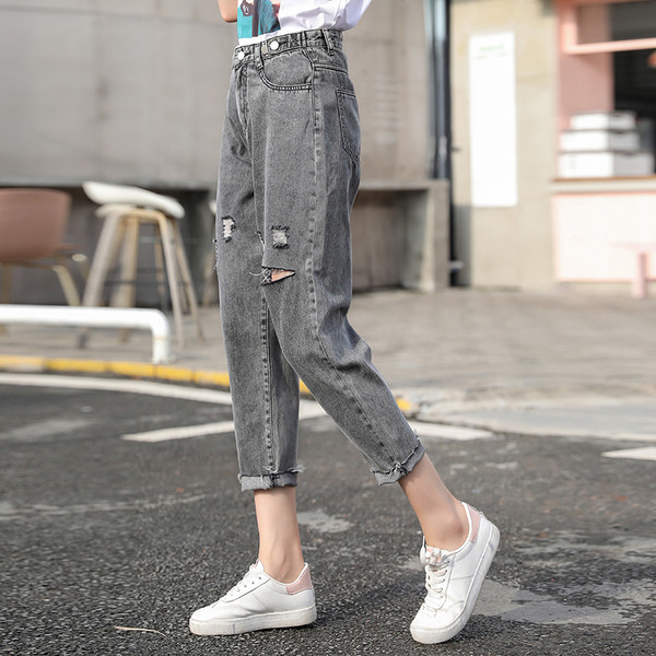 Blugi de dama actuali in gri si albastru