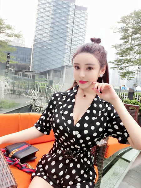 Salopeta de dama cu maneca scurta