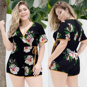 Salopeta scurta de dama cu model floral de culoare neagra