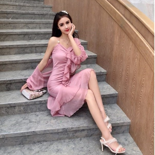 Rochie lungă de damă elegantă în roz