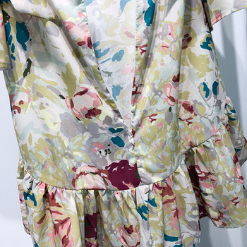 Rochie scurtă cu mâneci lotus și spate gol