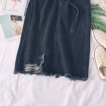 Fusta de dama moderna din denim cu motive rupte si curea