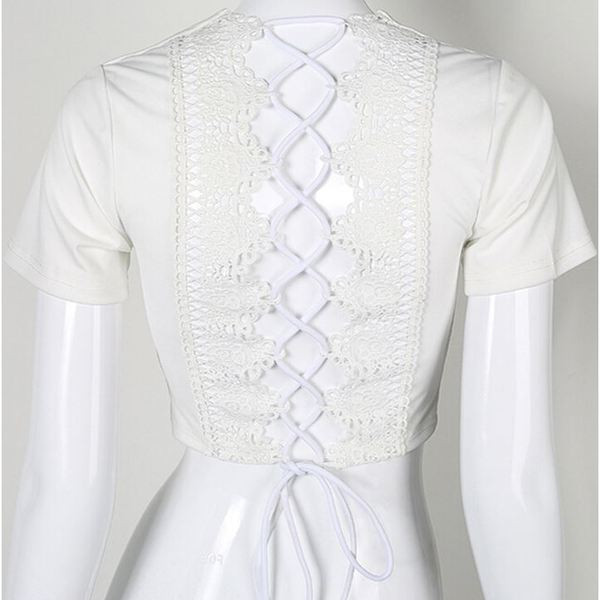 Bluză de damă modernă cu mâneci scurte și decolteu în V în alb și negru