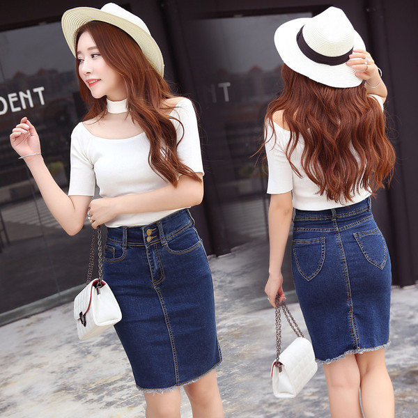 Fusta de dama actuala in albastru cu buzunare