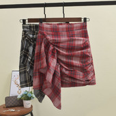 Fusta dama in carouri model asimetric in doua culori