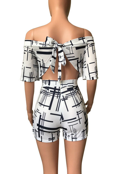 Salopetă de damă elegantă cu umerii goi și mâneci scurte în alb