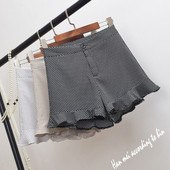 Pantaloni scurti moderni de dama in trei culori