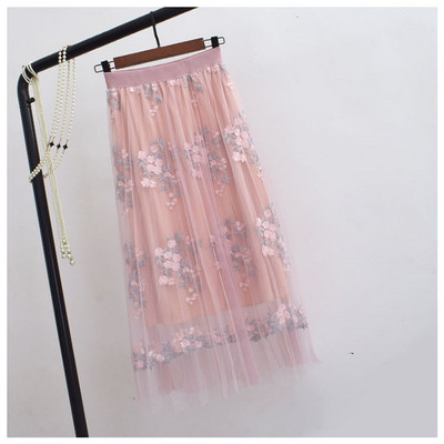 Fusta dama cu dantela si broderie colorata