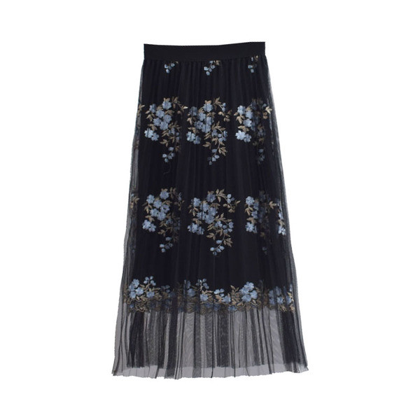 Fusta dama cu dantela si broderie colorata