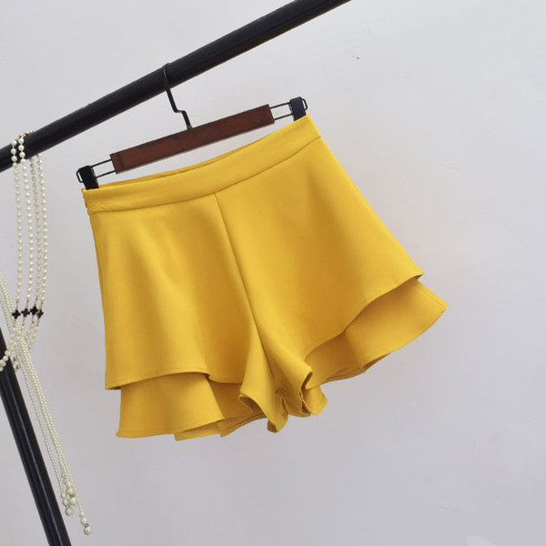 Pantaloni scurți eleganti de damă în patru culori