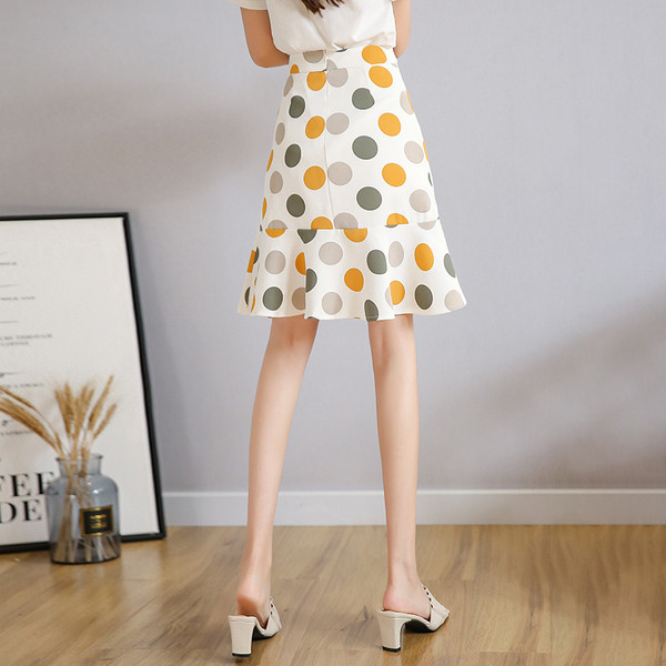 Fusta de dama eleganta cu buline in doua culori