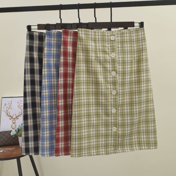 Fusta dama in carouri cu nasturi in mai multe culori