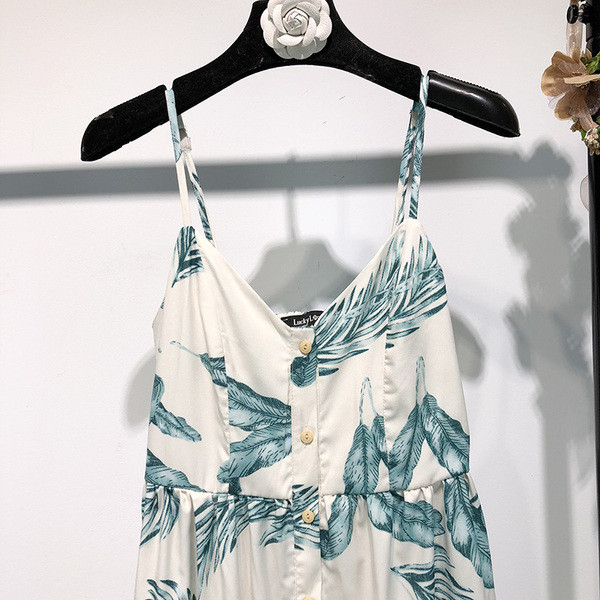 Rochie cu decolteu in V si bretele subtiri