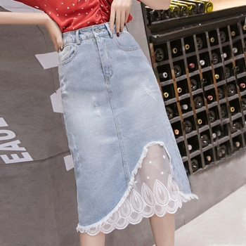 Fusta de dama moderna cu talie inalta intr-o culoare deschisa