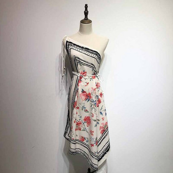 Rochie cu un singur umar in alb cu model