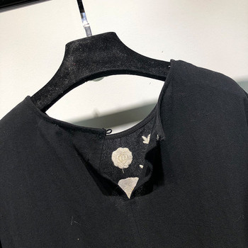 Черна широка рокля с дълъг ръкав с бродерия