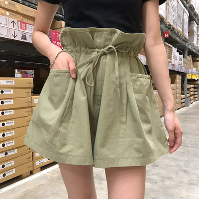 Pantaloni scurți de damă cu talie înaltă și buzunare în patru culori