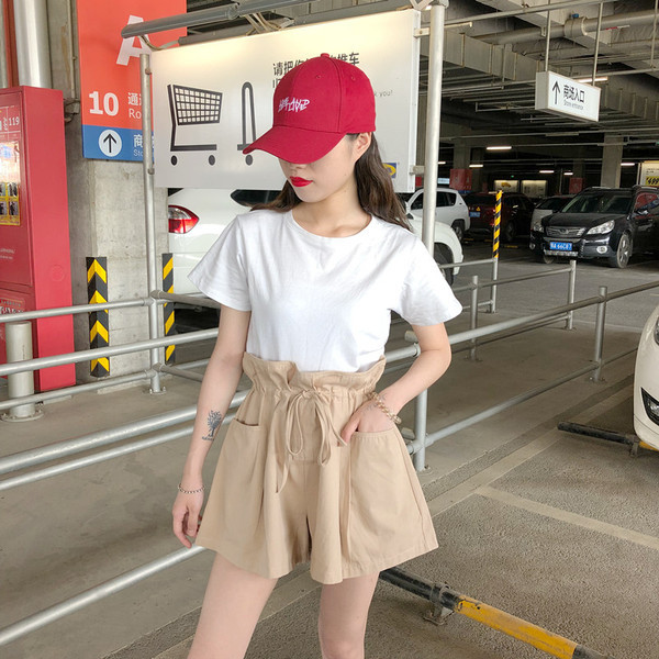 Pantaloni scurți de damă cu talie înaltă și buzunare în patru culori