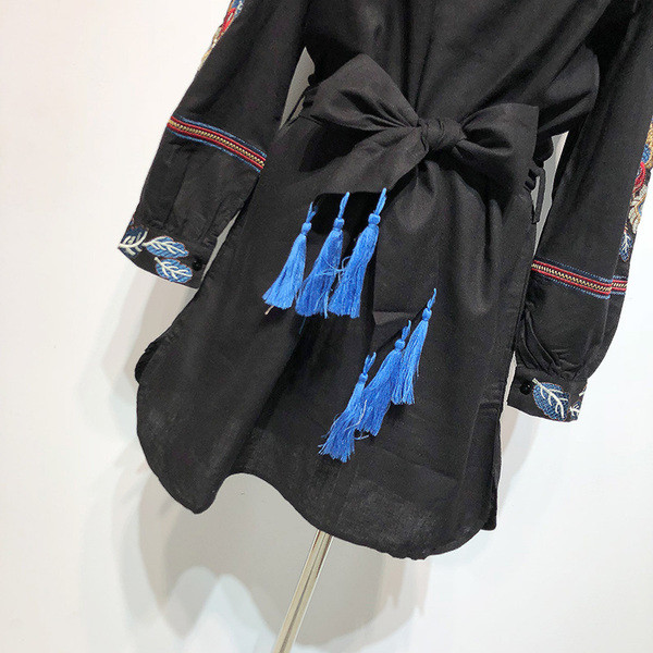 Rochie de dama cu umerii goi si maneci lungi