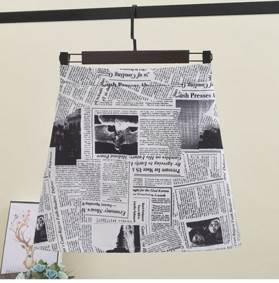 Fusta de dama eleganta cu aplicatie colorata si talie inalta