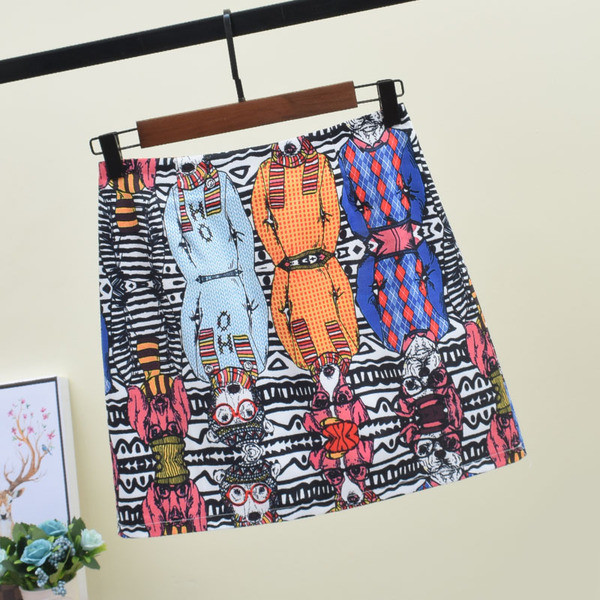 Fusta de dama moderna cu aplicatie colorata