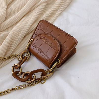 Geanta de dama cu lant metalic in mai multe culori