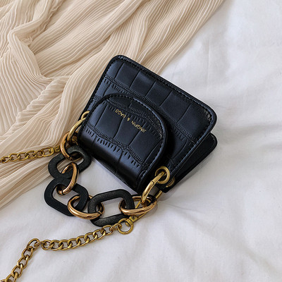 Geanta de dama cu lant metalic in mai multe culori