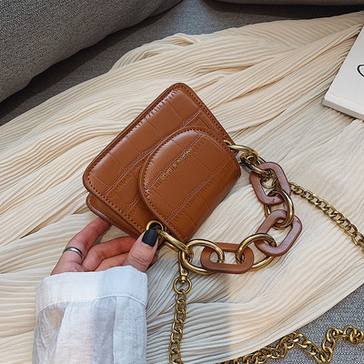 Geanta de dama cu lant metalic in mai multe culori