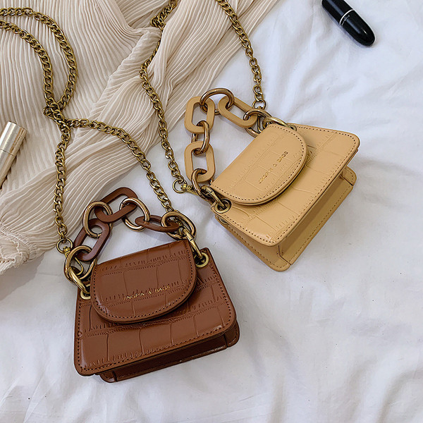 Geanta de dama cu lant metalic in mai multe culori