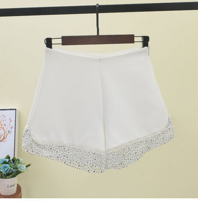 Pantaloni scurți de damă actuali cu dantelă în alb-negru