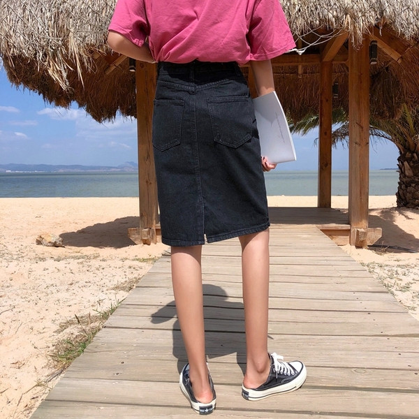 Fusta de blugi de marime mare cu talie inalta in negru