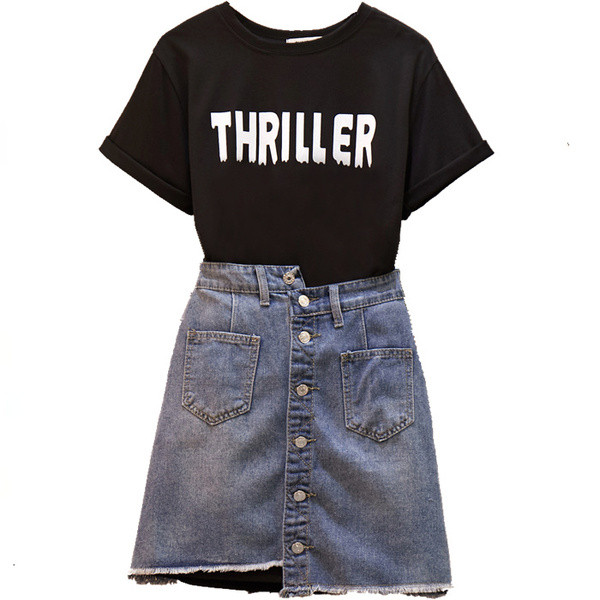 Κομψό και μοντέρνο γυναικείο σετ σε 4ΧL σε μαύρο και άσπρο χρώμα