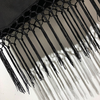 Дамска рокля ,изчистен модел в черен цвят с пискюли 