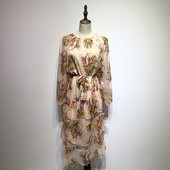 Rochie lunga de dama cu decolteu oval cu model floral